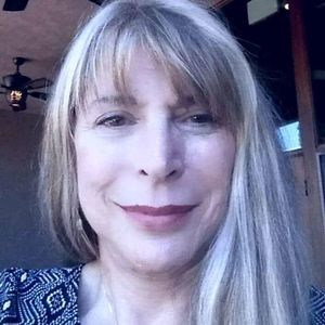 Meet your Posher, Ellen